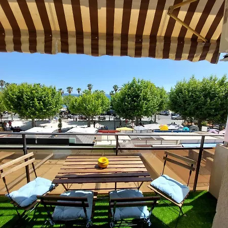 Apartment T2 Front De Mer Le Lavandou