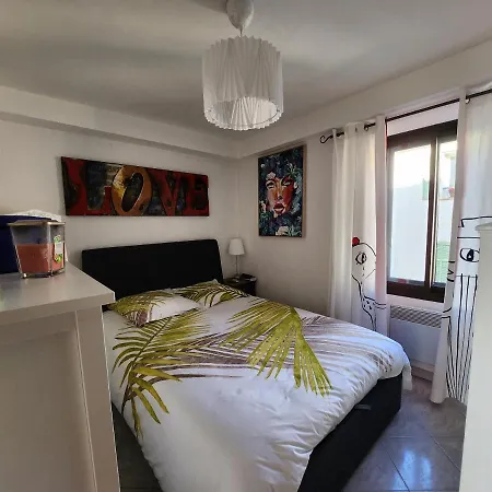 T2 Front De Mer Apartment